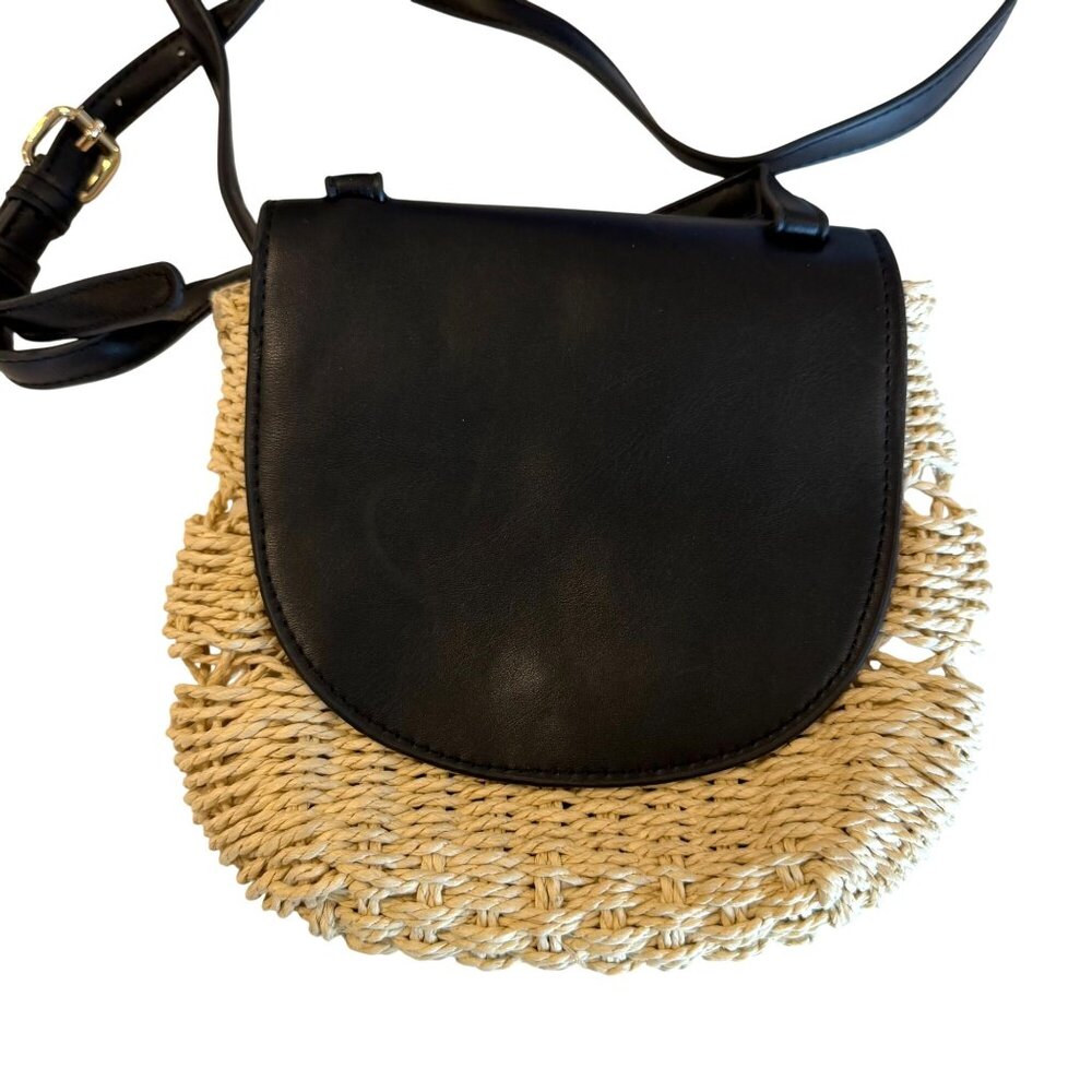 Faux Leather Straw Crossbody Bag Black Beige Adjustable Strap Magnetic Closure - Picture 2 of 7